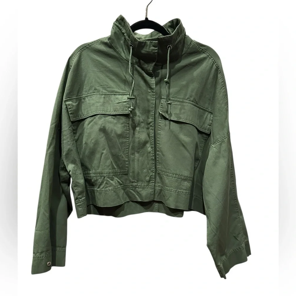 Vigoss Olive Utility crop Jacket size L